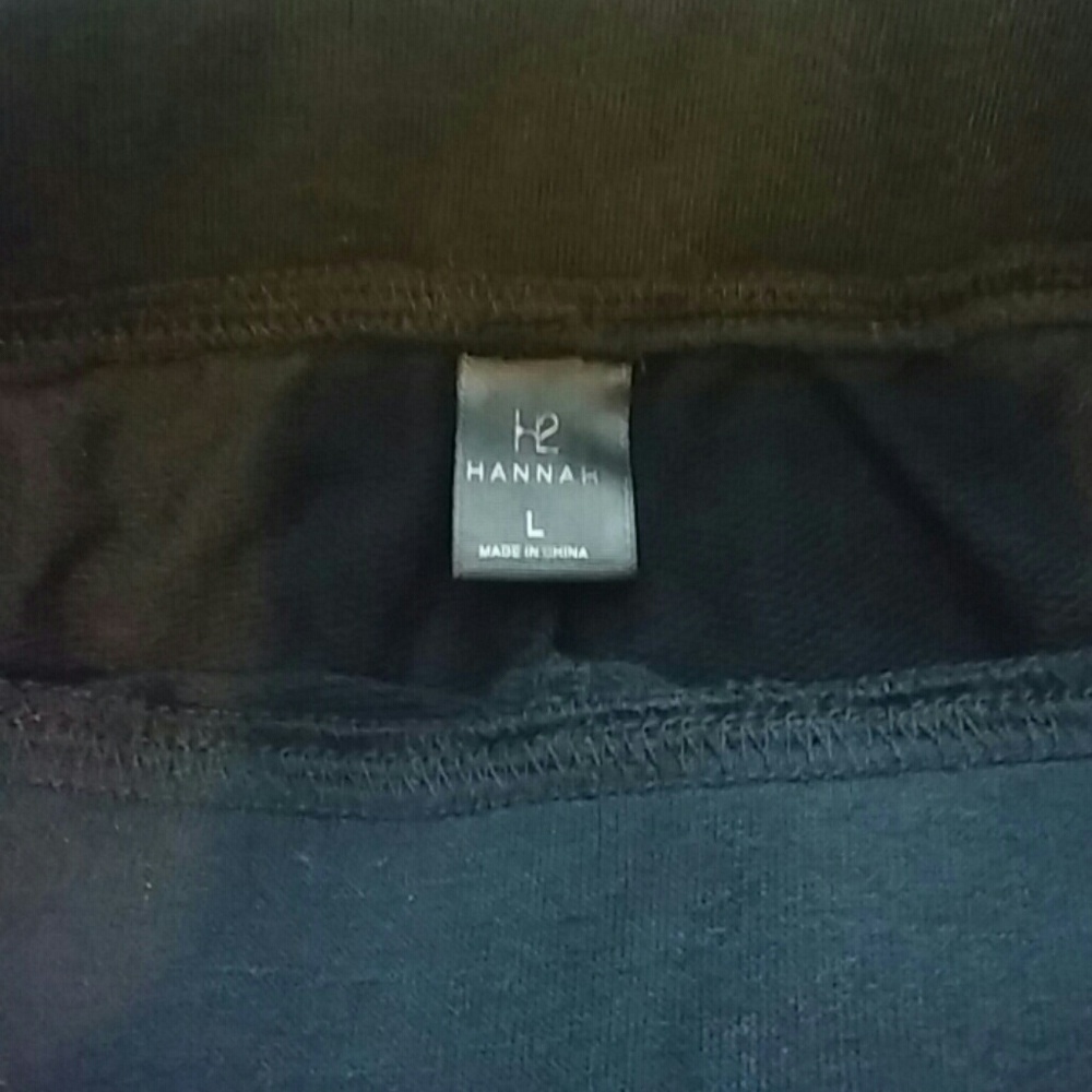 Shorts - Picture 3 of 4